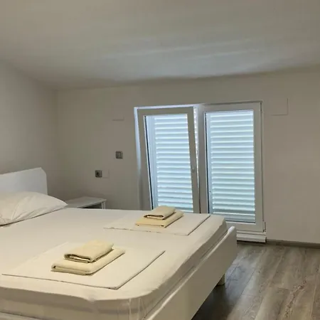 Apartment Violet Trogir