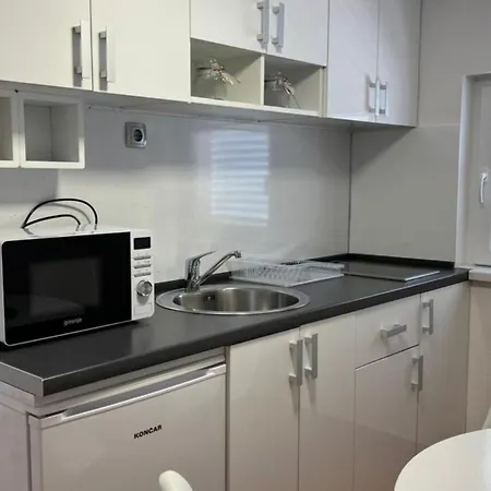 Apartment Violet