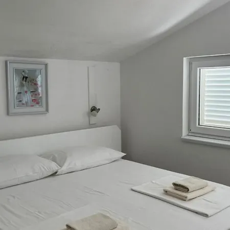 Violet Apartment Trogir
